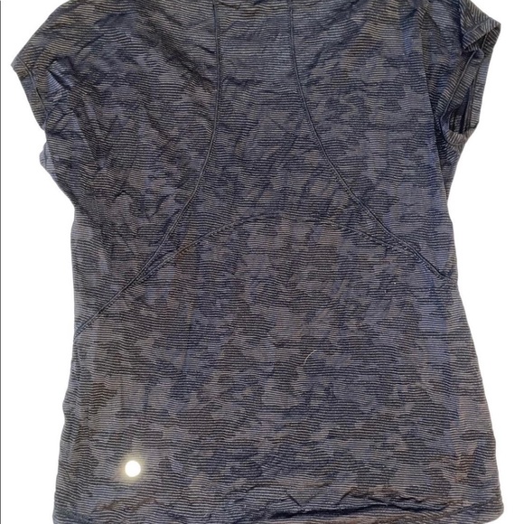 Lululemon Camo tshirt - Picture 2 of 2